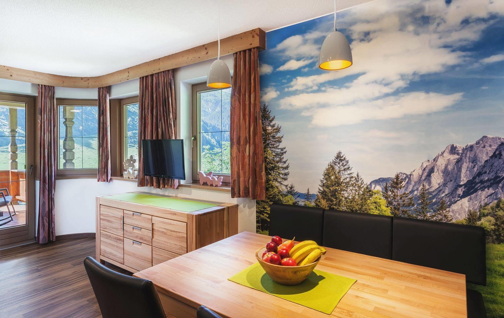 Haus Windegg Hotell Tux Exteriör bild