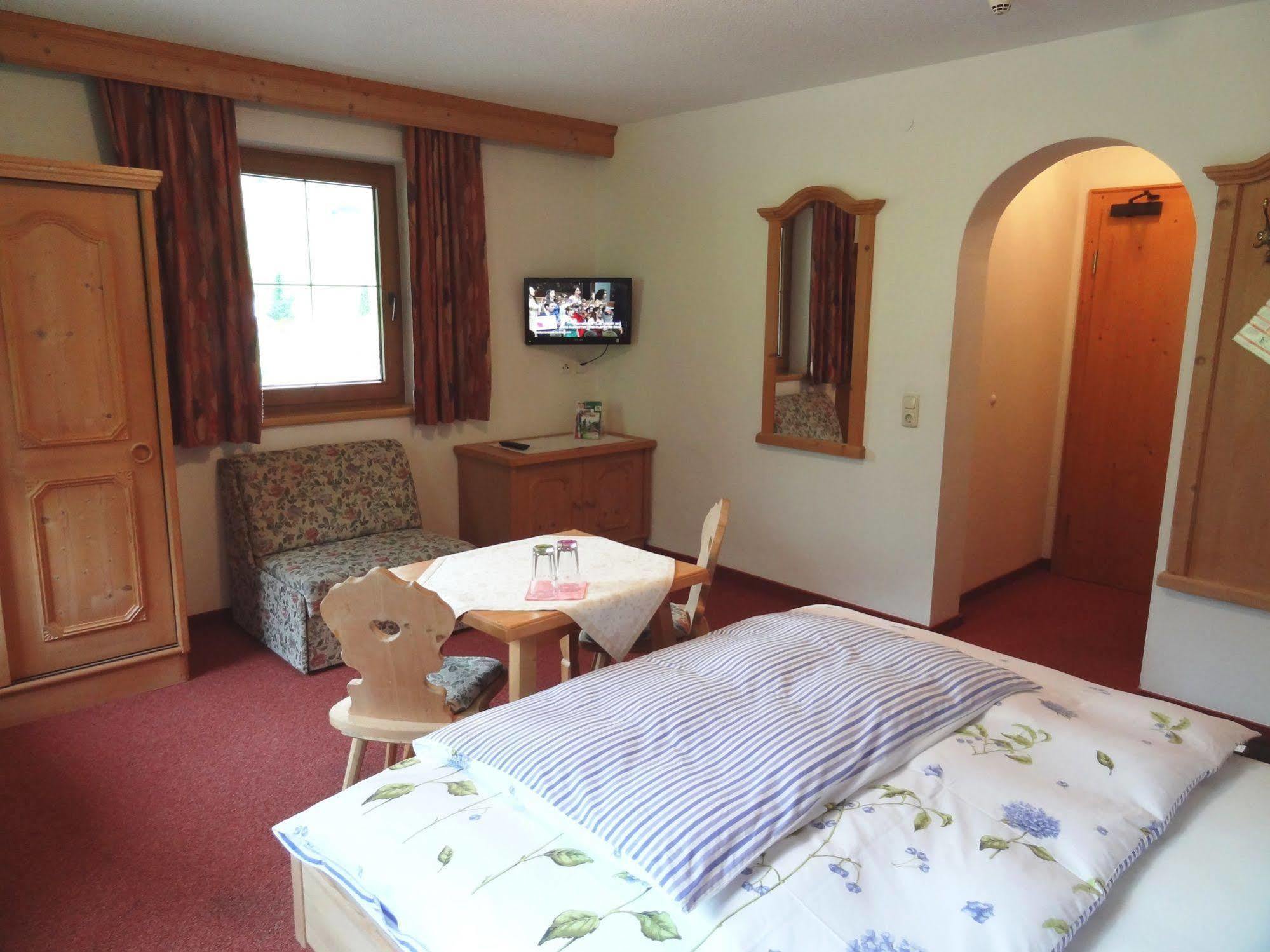 Haus Windegg Hotell Tux Exteriör bild