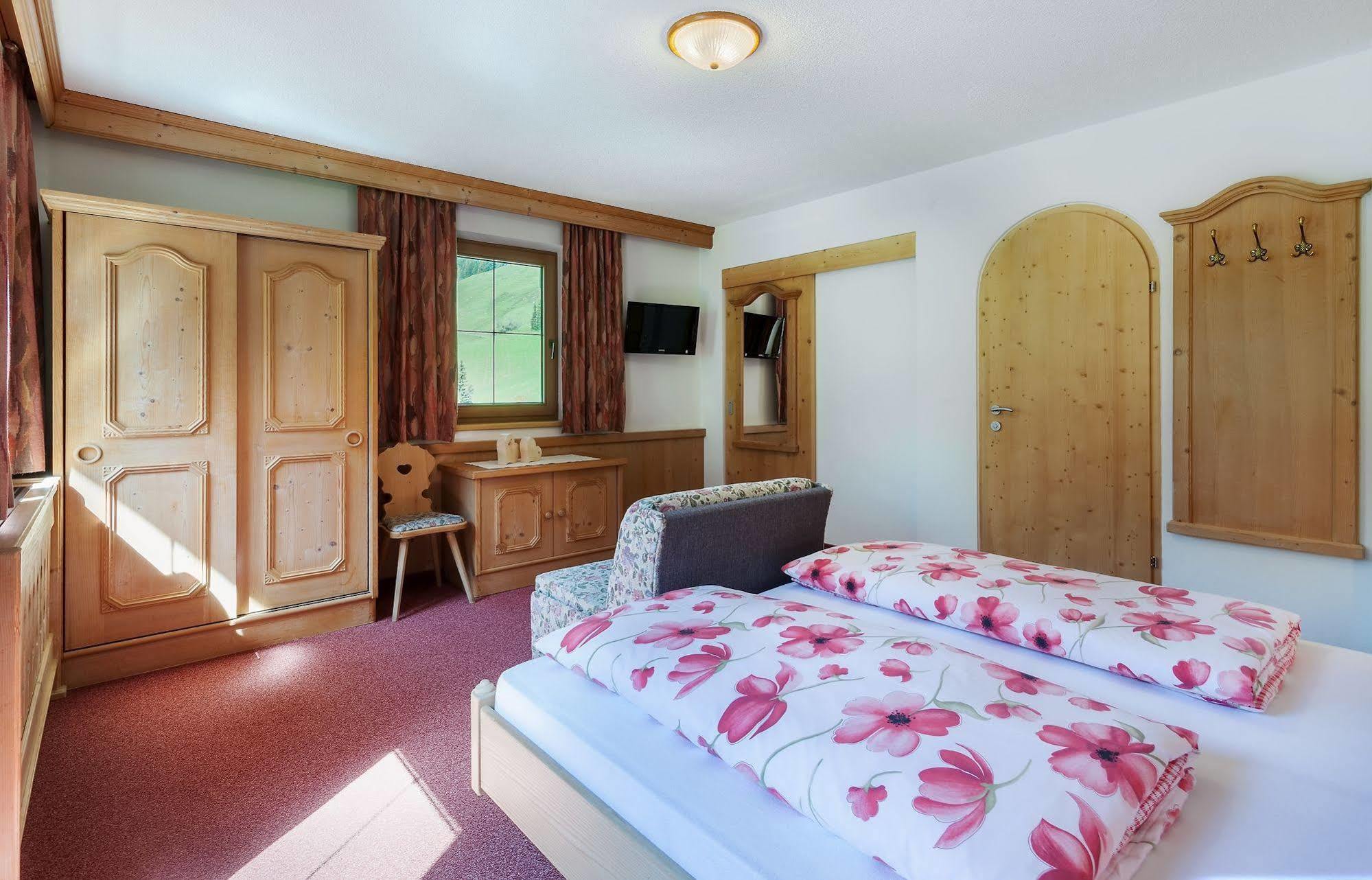 Haus Windegg Hotell Tux Exteriör bild