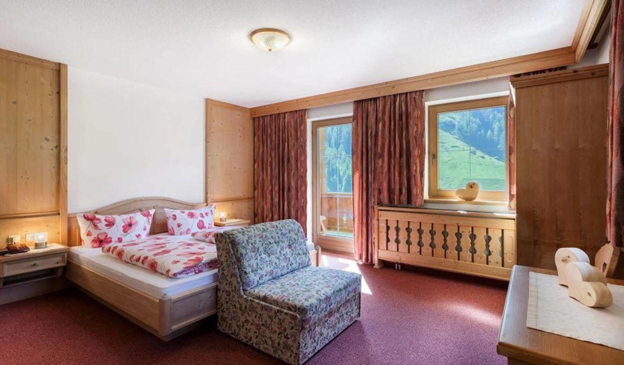 Haus Windegg Hotell Tux Exteriör bild